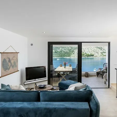 Apartment Luxury 3 Floors Seaside Only 25 Min From Split Airport! No.4 Vinišće