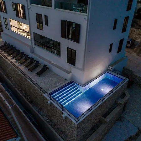 Luxury 3 Floors Seaside Only 25 Min From Split Airport! No.4 *