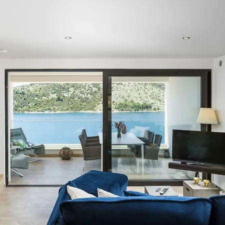Apartment Luxury 3 Floors Seaside Only 25 Min From Split Airport! No.4 *