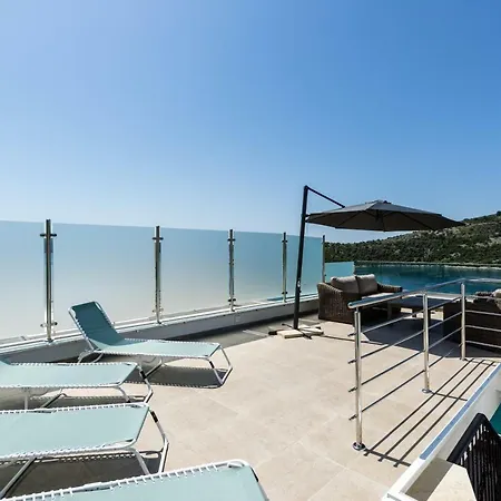 Luxury 3 Floors Seaside Only 25 Min From Split Airport! No.4 Apartment *