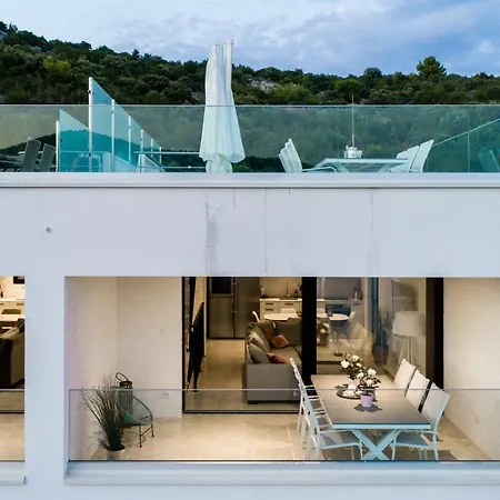 Luxury 3 Floors Seaside Only 25 Min From Split Airport! No.4 Apartment *
