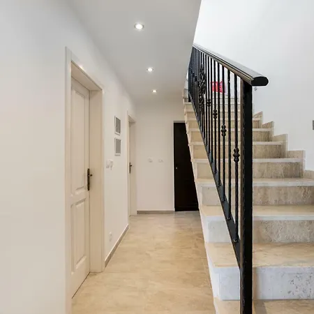Luxury 3 Floors Seaside Only 25 Min From Split Airport! No.4
